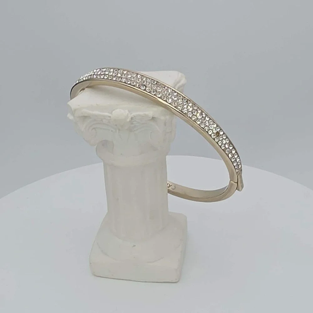 Vintage GIVENCHY Bracelet SWAROVSKI Pavé Crystal Bangle Hinged Gold Tone 6.75" - Picture 3 of 15